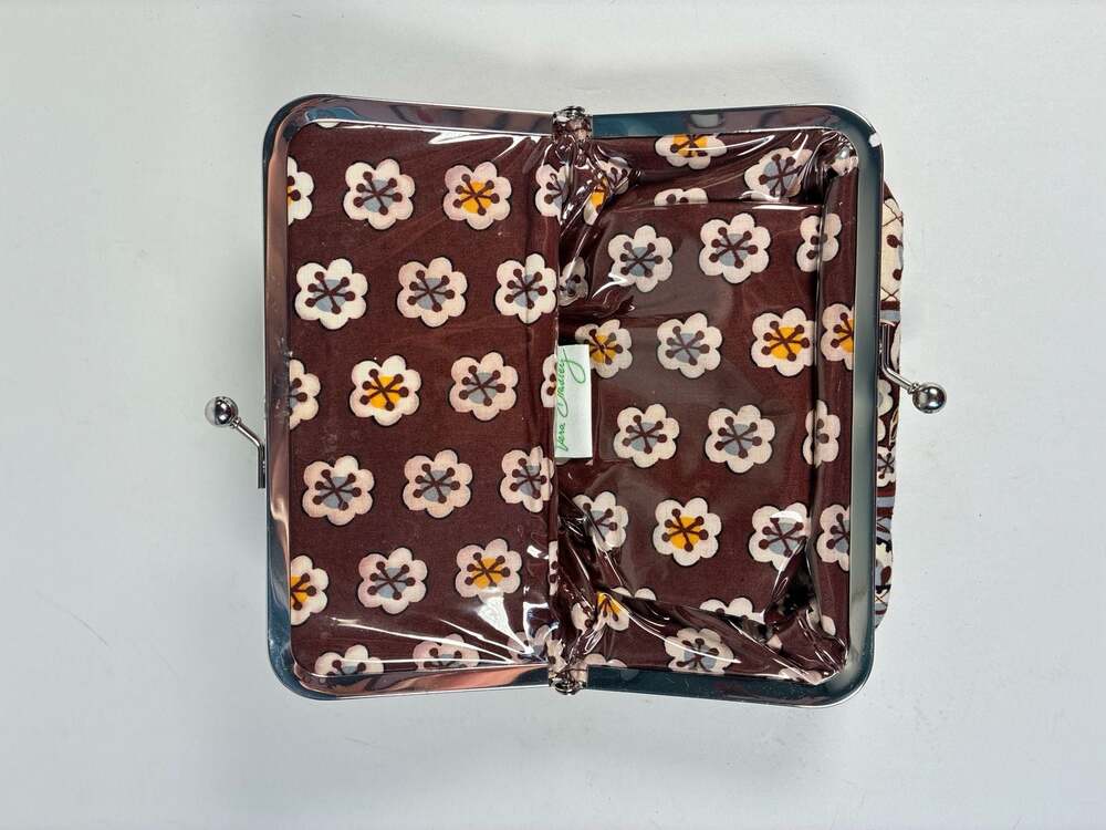 Vera Bradley Quilted Kiss-Lock Coin Purse Wallet - Picture 5 of 5